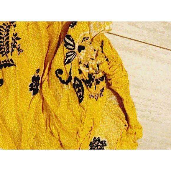 Torrid 2 Cold Shoulder Top Yellow Floral SS‎ Rayon Blouse 2X - Picture 6 of 8